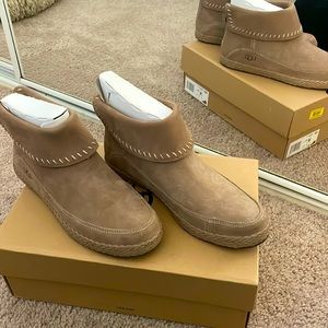 NWB Ugg Varney Booties